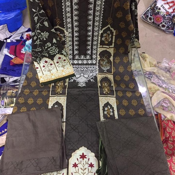 Stitch three piece - Picture 2 of 8